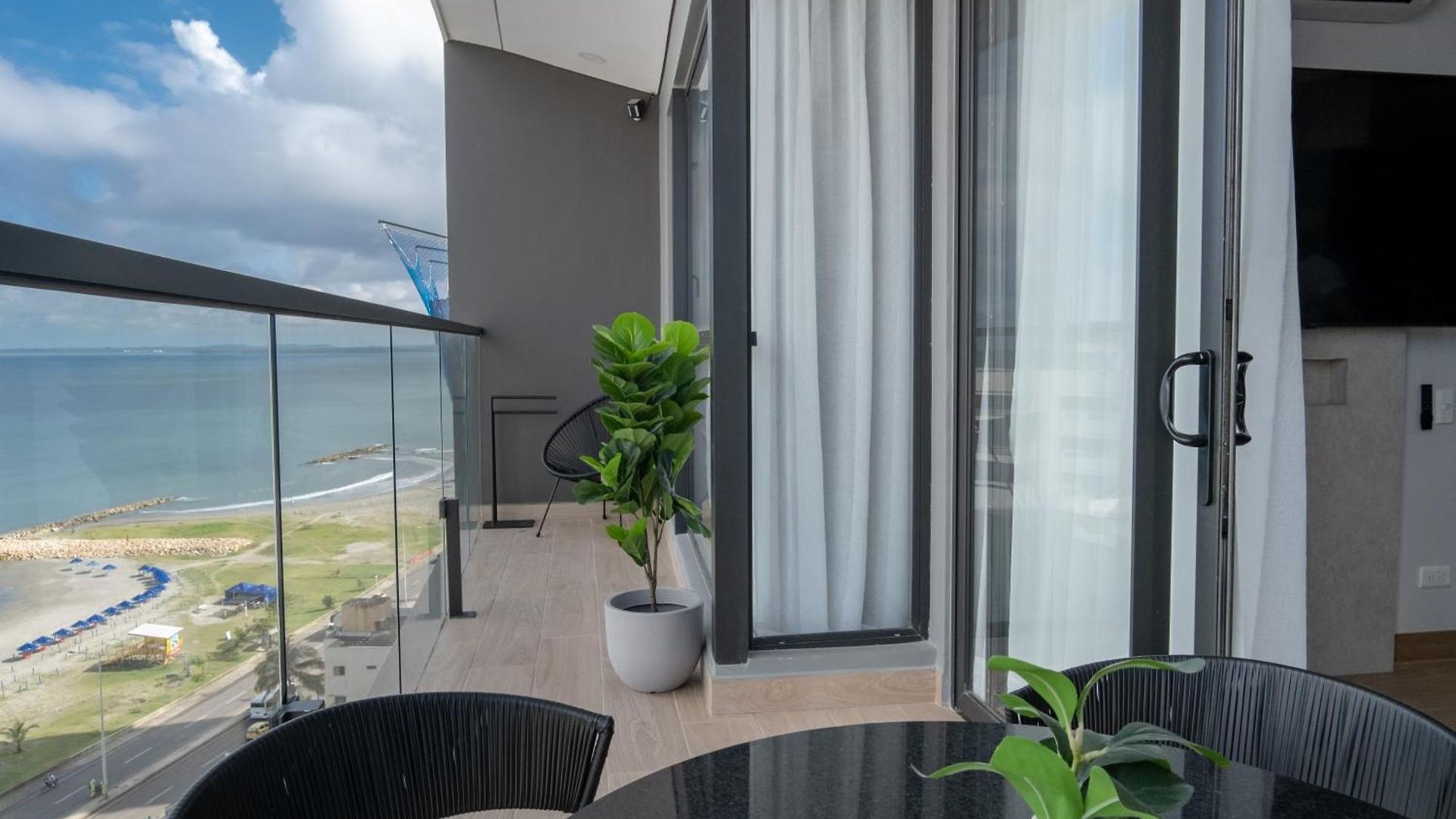 Luxury Oceanfront In Centro
