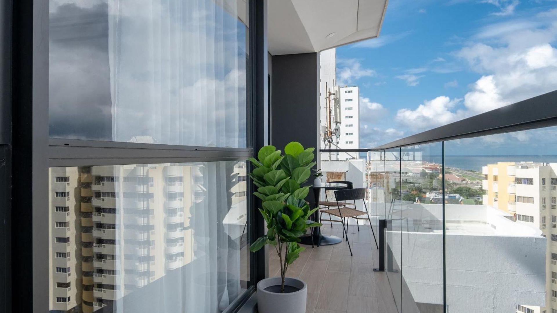 Luxury Oceanfront In Centro * Cartagena
