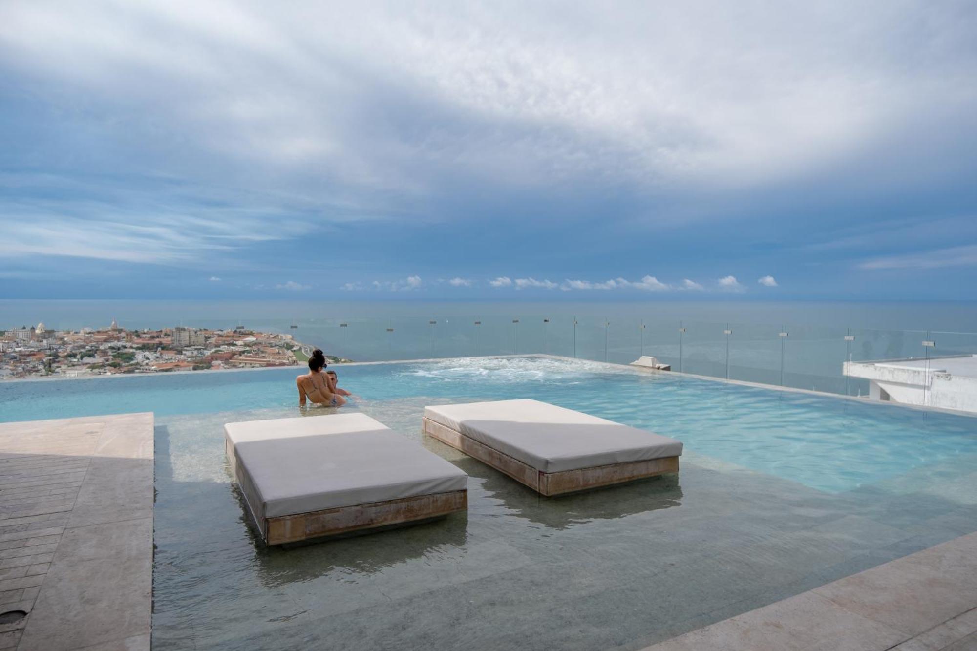 Luxury Oceanfront In Centro Apartamento