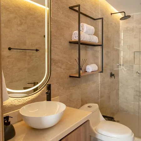 Luxury Oceanfront In Centro Apartamento *